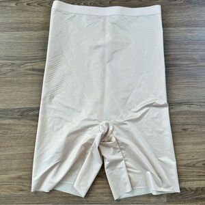 Spanx‎ Thinstincts 2.0 Mid Thigh Short Size Large Beige Compression Slimming